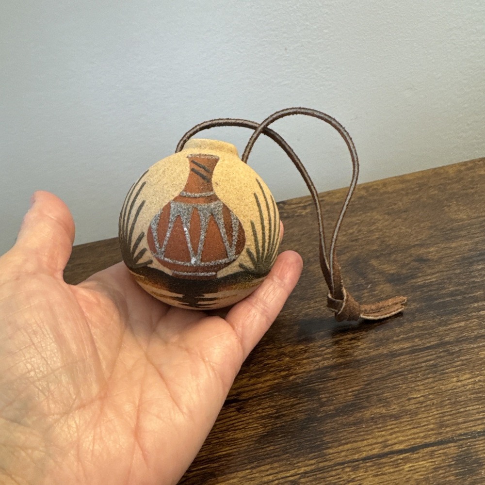 VTG Hand Made SouthWest Hanging Mini Seed Pot Pottery Ornament Signed 90s - Picture 7 of 8